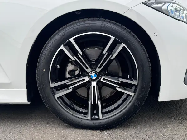 2024 Bmw 3 Series — photo 1