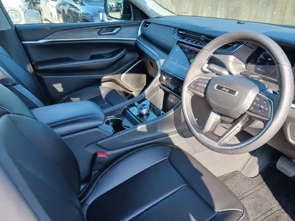 2024 Jeep Grand Cherokee — photo 8 | Tuminion Kenya