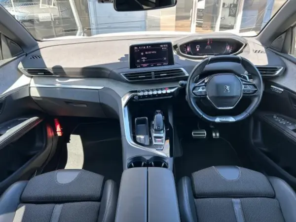 2022 Peugeot 5008 — photo 3 | Tuminion Kenya