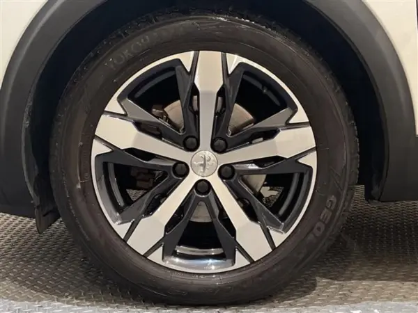 2019 Peugeot 3008 — photo 9 | Tuminion Kenya