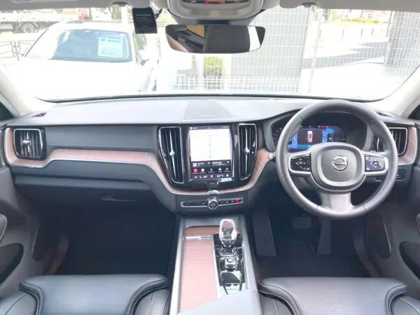 2024 Volvo Xc60 — photo 2 | Tuminion Kenya