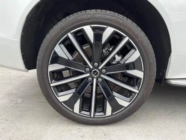2025 Volvo Xc60 — photo 9 | Tuminion Kenya