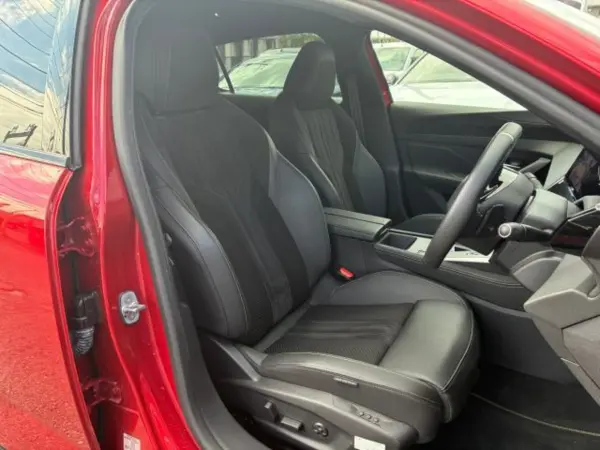 2023 Peugeot 308 — photo 8 | Tuminion Kenya