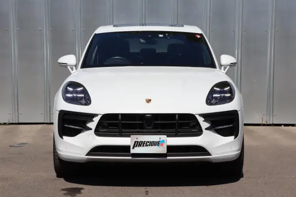 2021 Porsche Macan — photo 8 | Tuminion Kenya