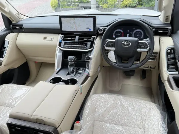2026 Toyota Landrcuiser 300 — photo 7 | Tuminion Kenya