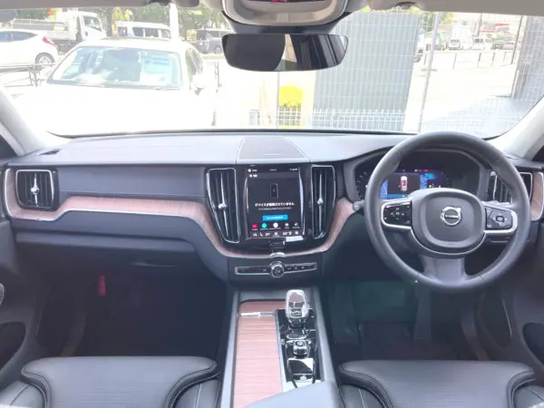 2025 Volvo Xc60 — photo 2 | Tuminion Kenya
