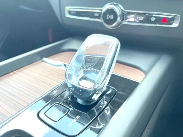 2025 Volvo Xc60 — photo 8 | Tuminion Kenya