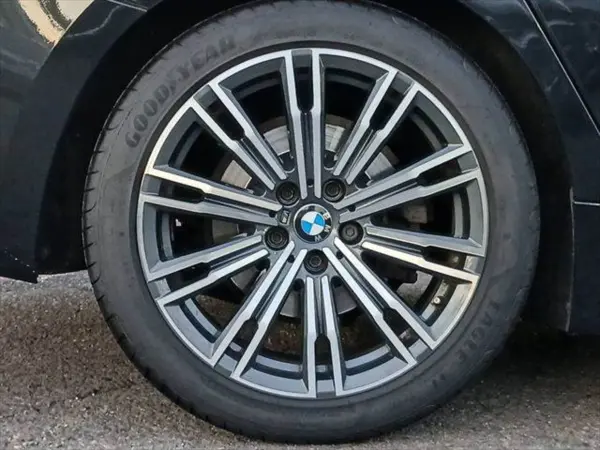 2019 Bmw 3 Series — photo 9 | Tuminion Kenya