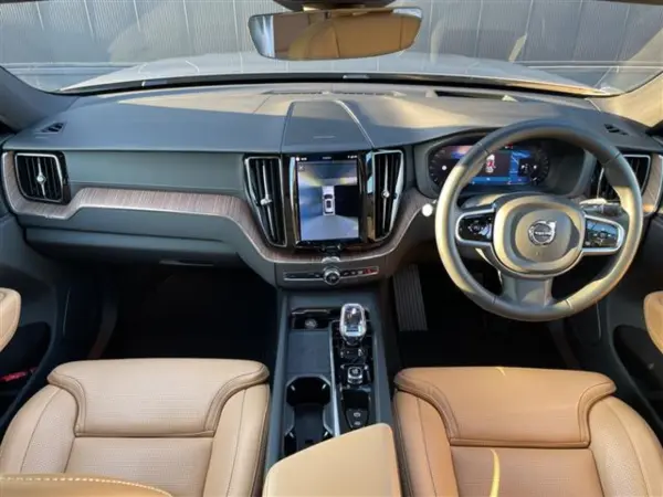 2022 Volvo Xc60 — photo 7 | Tuminion Kenya