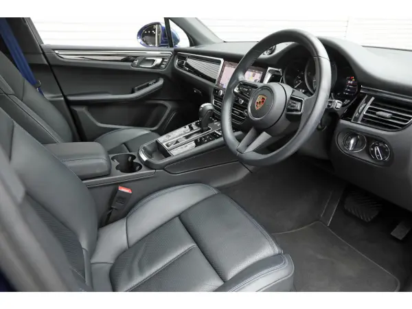 2023 Porsche Macan — photo 9 | Tuminion Kenya