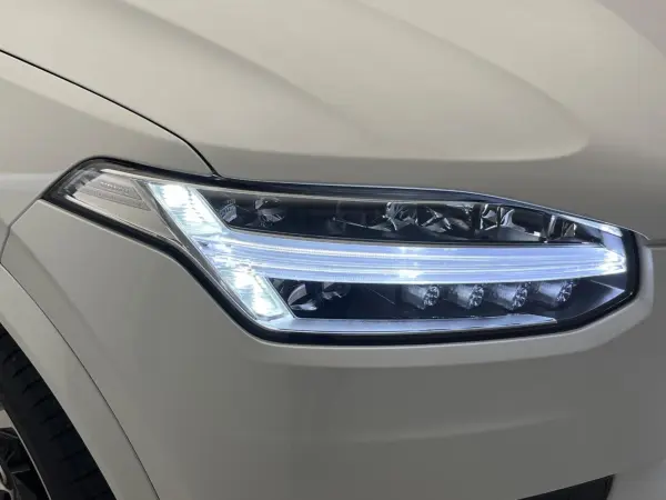 2023 Volvo Xc90 — photo 9 | Tuminion Kenya