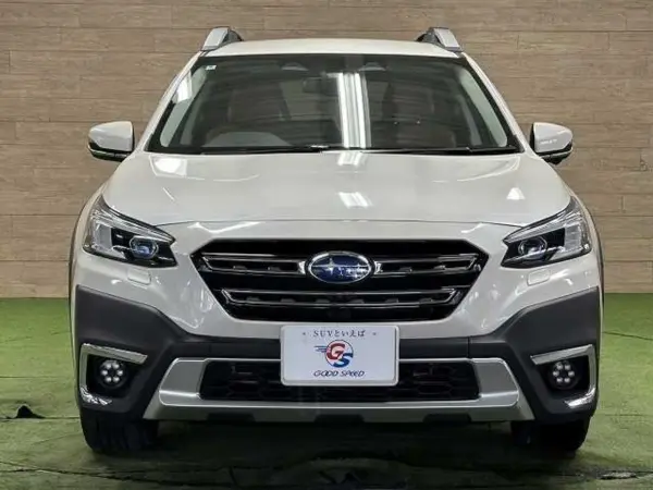 2022 Subaru Legacy Outback — photo 8 | Tuminion Kenya