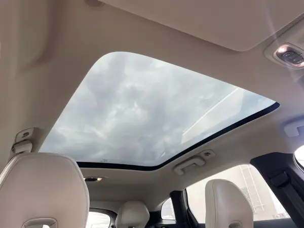 2020 Volvo V40 — photo 2 | Tuminion Kenya