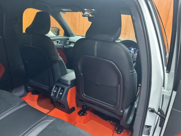 2020 Volvo Xc40 — photo 8 | Tuminion Kenya
