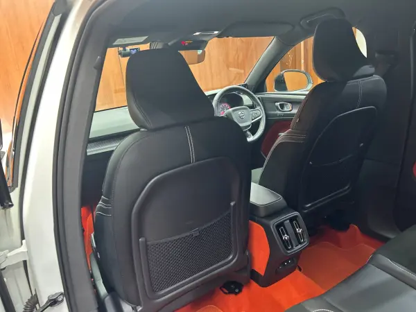 2020 Volvo Xc40 — photo 9 | Tuminion Kenya