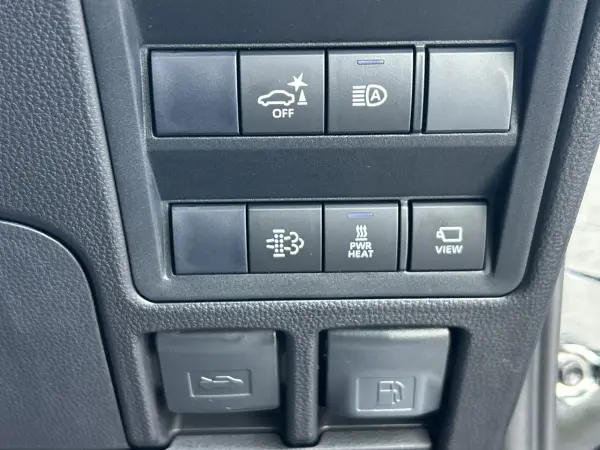 2026 Toyota Hilux — photo 7 | Tuminion Kenya