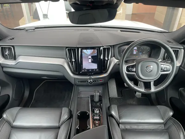 2021 Volvo Xc60 — photo 2 | Tuminion Kenya