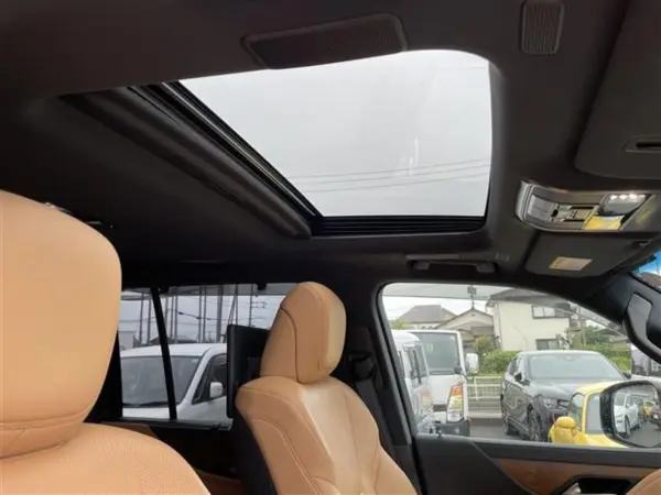 2023 Lexus Lx — photo 8 | Tuminion Kenya