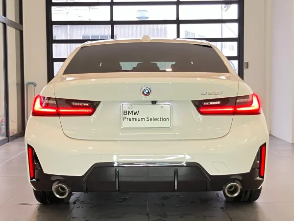 2023 Bmw 3 Series — photo 9 | Tuminion Kenya