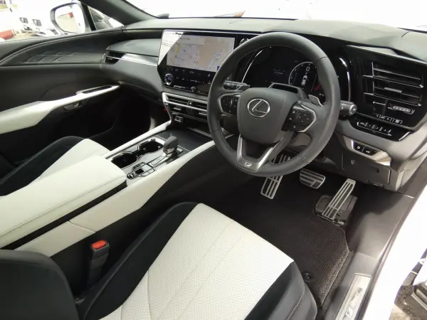 2025 Lexus Rx — photo 9 | Tuminion Kenya