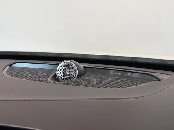 2025 Volvo Xc90 — photo 8 | Tuminion Kenya