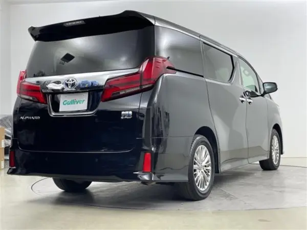 2023 Toyota Alphard — photo 9 | Tuminion Kenya