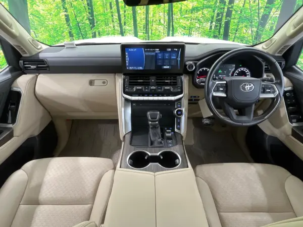 2023 Toyota Landrcuiser 300 — photo 2 | Tuminion Kenya