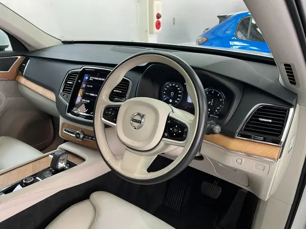 2022 Volvo Xc90 — photo 2 | Tuminion Kenya