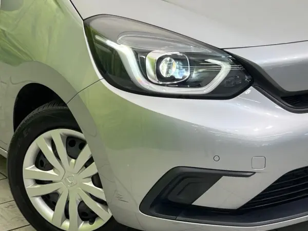 2021 Honda Fit — photo 8 | Tuminion Kenya