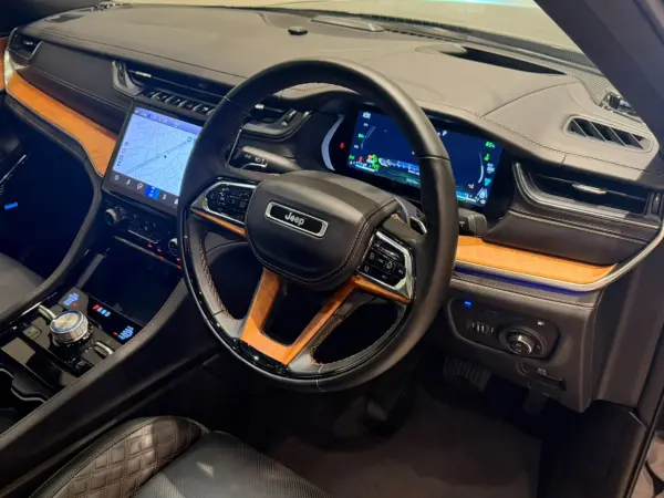 2023 Jeep Grand Cherokee — photo 3 | Tuminion Kenya