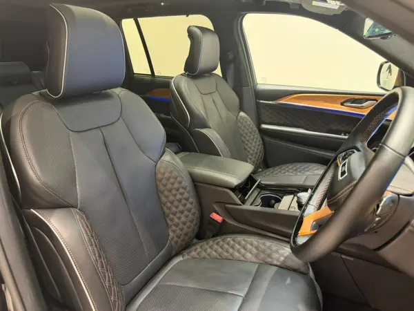 2023 Jeep Grand Cherokee — photo 7 | Tuminion Kenya