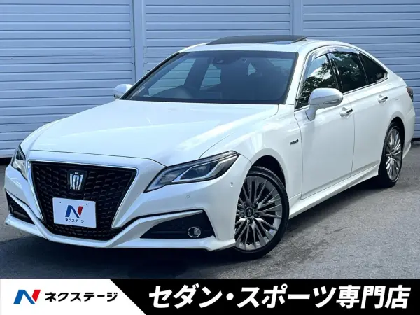 2019 Toyota Crown — photo 1