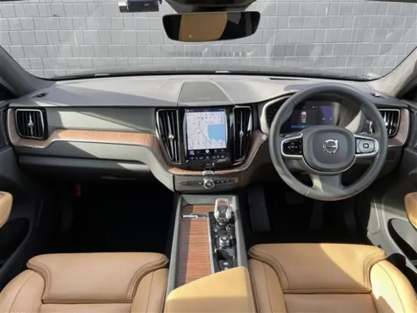 2022 Volvo Xc60 — photo 2 | Tuminion Kenya