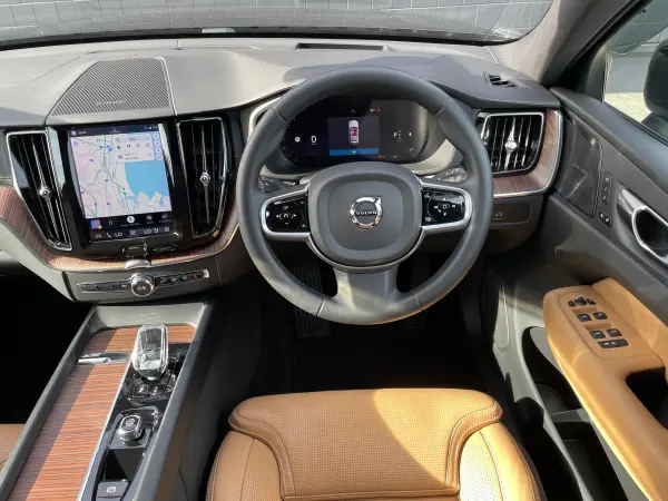 2022 Volvo Xc60 — photo 8 | Tuminion Kenya