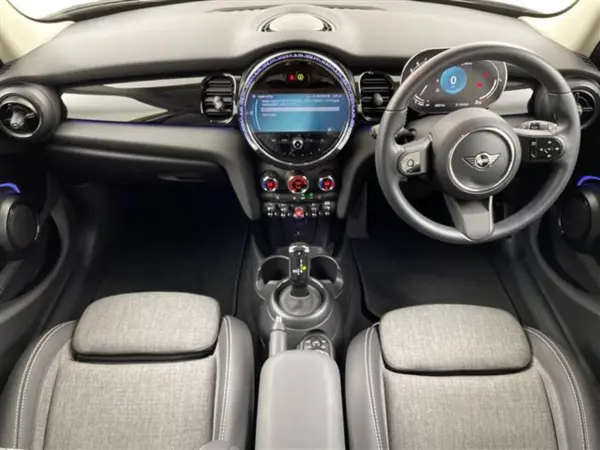 2022 Mini Cooper — photo 2 | Tuminion Kenya