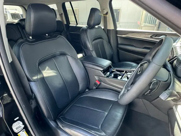 2023 Jeep Grand Cherokee — photo 7 | Tuminion Kenya