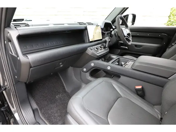 2024 Landrover Defender — photo 9 | Tuminion Kenya