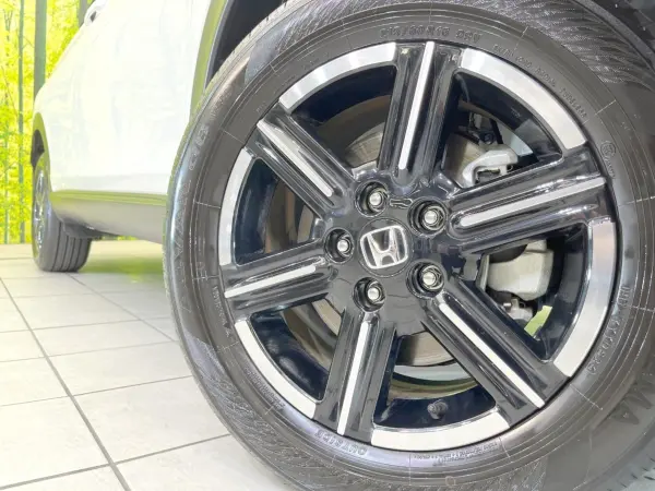 2024 Honda Vezel — photo 9 | Tuminion Kenya
