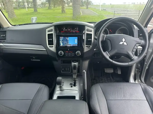 2019 Mitsubishi Pajero — photo 8 | Tuminion Kenya