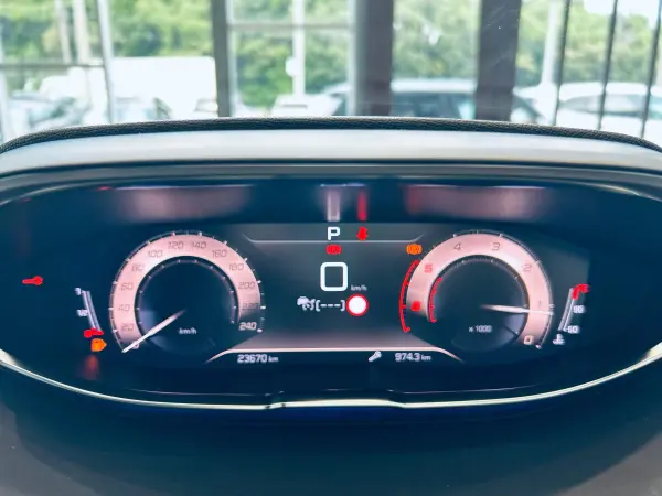2021 Peugeot 3008 — photo 3 | Tuminion Kenya