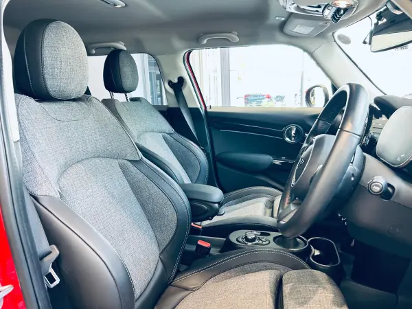 2023 Mini Cooper — photo 9 | Tuminion Kenya