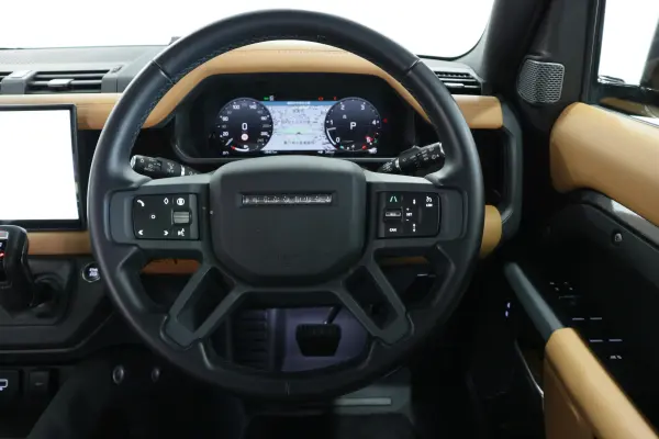 2024 Landrover Defender — photo 8 | Tuminion Kenya