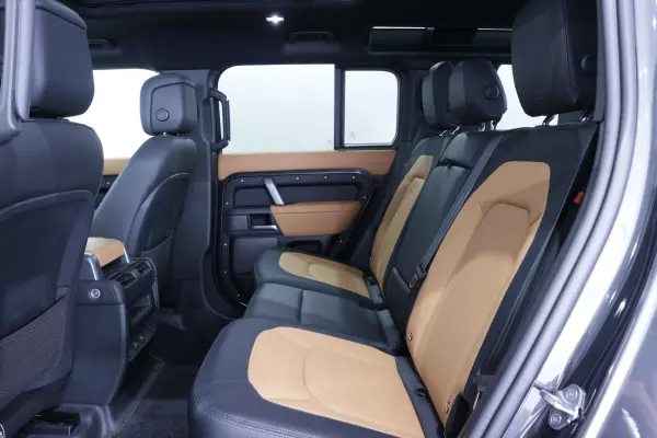 2024 Landrover Defender — photo 9 | Tuminion Kenya