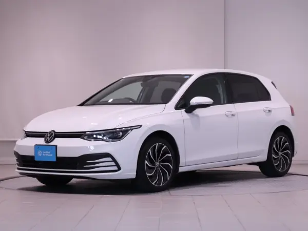 2023 Volkswagen Golf — photo 1