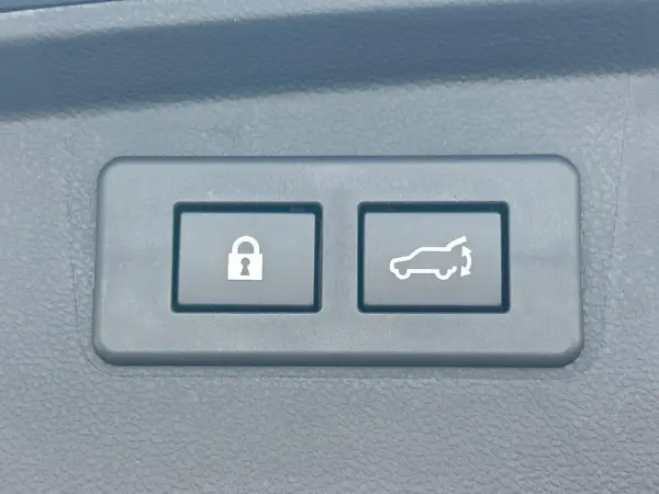 2023 Subaru Legacy Outback — photo 7 | Tuminion Kenya