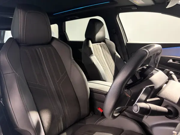 2022 Peugeot 5008 — photo 7 | Tuminion Kenya