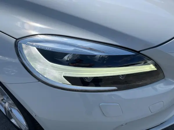 2019 Volvo V40 — photo 9 | Tuminion Kenya