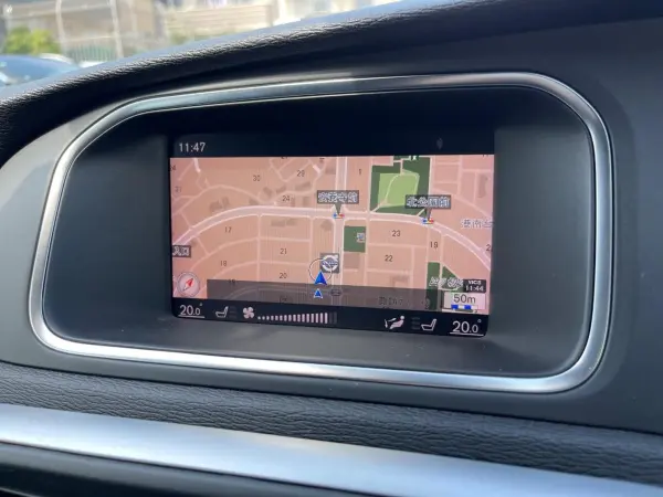 2019 Volvo V40 — photo 7 | Tuminion Kenya