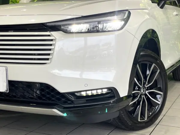 2025 Honda Vezel — photo 8 | Tuminion Kenya