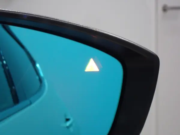 2022 Mazda 3 Fastback — photo 8 | Tuminion Kenya